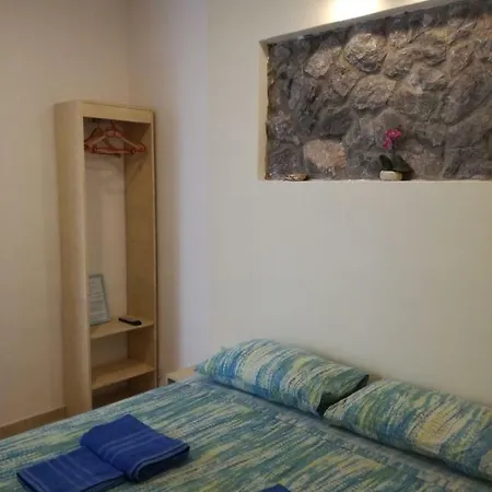 Osnao Apartment *